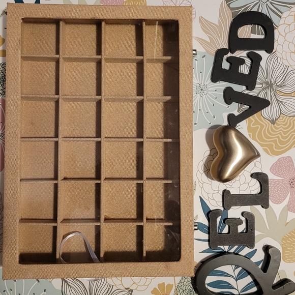 Jewelry box - Picture 2 of 2